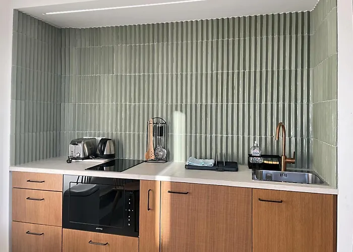 Viva Riviera Design And Sunny Commandant Andre