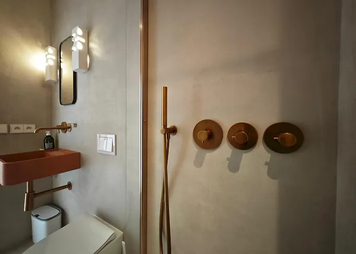 Viva Riviera Design And Sunny Commandant Andre