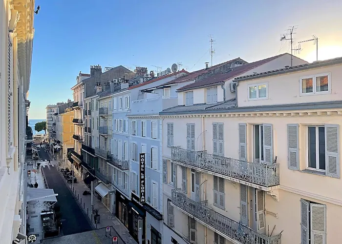 Viva Riviera Design&sunny Commandant André *